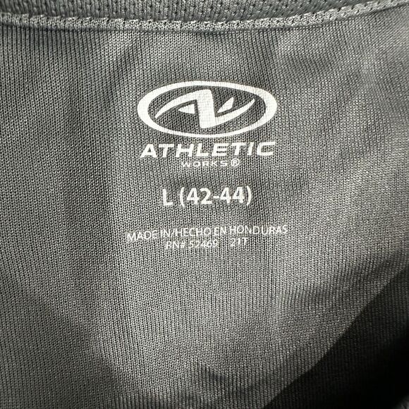 Athletic Works DriWorks Knit Shirt Mens Sz L /XL Gray Red Short Sleeve Crew Neck - Picture 6 of 15